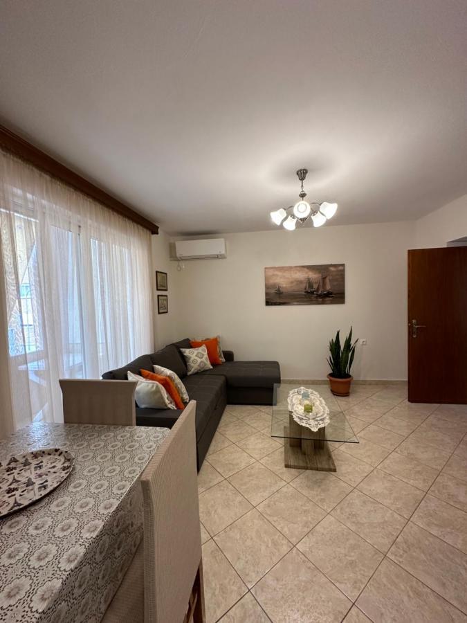 B&S Saranda Apartment ภายนอก รูปภาพ